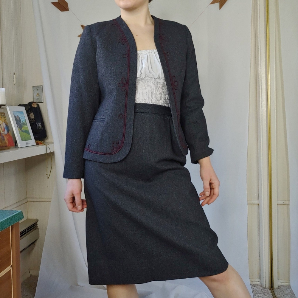 Vintage grey wool skirt suit